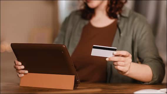Credit Card से Online Shopping करते समय ध्यान रखें ये बातें, नहीं तो हो जाएगा बड़ा नुकसान