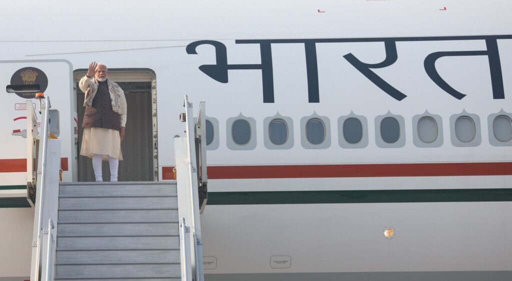 प्रधानमंत्री मोदी कुवैत की दो दिवसीय यात्रा पर रवाना