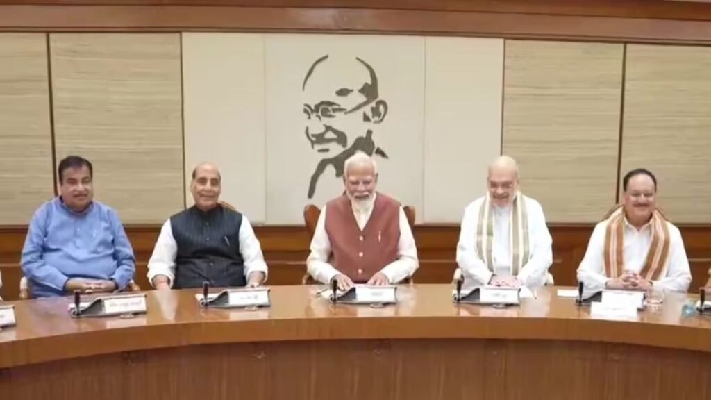 किसानों के लिए खुशखबरी: मोदी सरकार ने ‘फसल बीमा योजना’ का बढ़ाया बजट, 69,515 करोड़ रुपये को दी मंजूरी, DAP पर भी बढ़ाई सब्सिडी