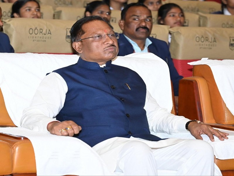 CM साय ने छात्र छात्राओं के साथ सुनी “परीक्षा पे चर्चा” की आठवीं कड़ी