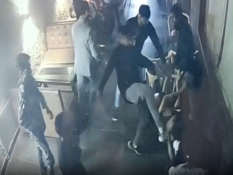 रायपुर के जूक क्लब में महादेव सट्टा किंग के भांजे का तांडव