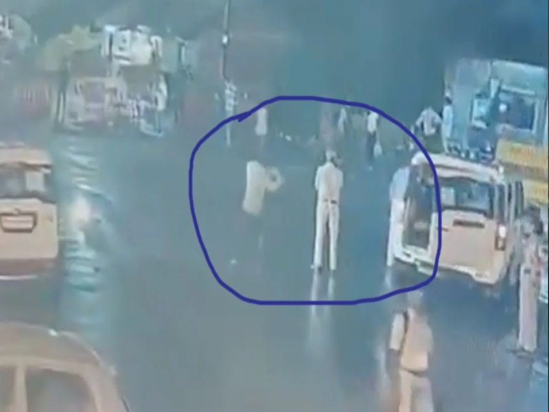 डोंगरगढ़ नवरात्र मेला में ड्यूटी पर तैनात पुलिसकर्मी पर अचानक हमला…!