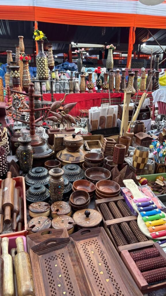 स्वदेशी मेले में 300 स्टॉलों की महक, संस्कृति और स्वाद का अनूठा संगम