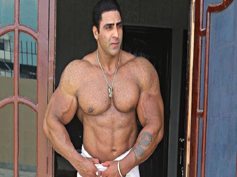 बॉडी-बिल्डर वरिंदर घुमन की हुए मौत, सलमान के साथ किया था फिल्म में काम