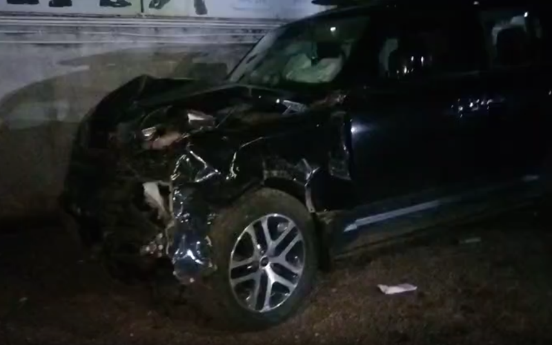 रईसजादे की डिफेंडर ने मचाई तबाही…! 5 वाहनों को रौंदा…