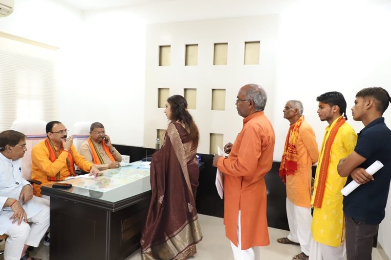 BJP सहयोग केंद्र में 200 कार्यकर्ताओं ने दिए आवेदन