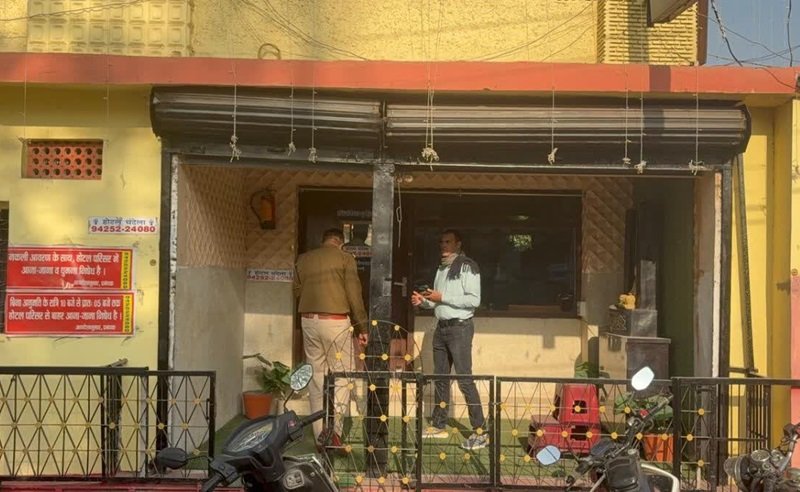 होटल के कमरे में हुई युवती की हत्या…बॉयफ्रेंड हुआ फरार