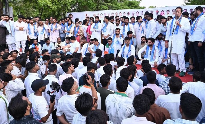 देर शाम तक चला घूमा-झटकी का दौर, कई छात्र नेताओं की हुई गिरफ्तारी