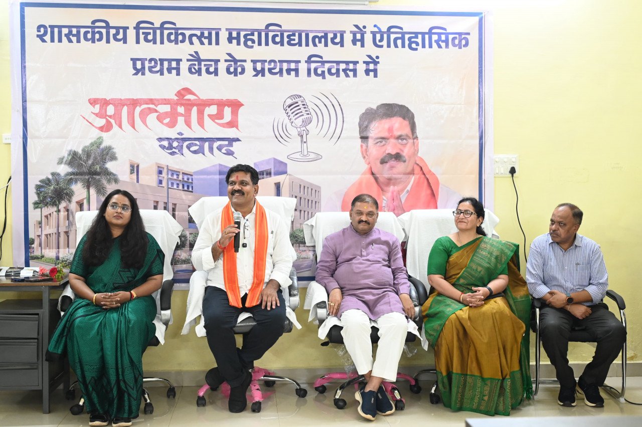 डॉक्टर बनना मंजिल नहीं, समाज की सेवा करना असली लक्ष्य – उप मुख्यमंत्री