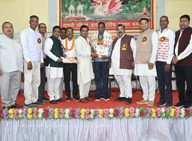 सर्व समाज संगठन ने किया लगभग 200 शिक्षकों का सम्मान