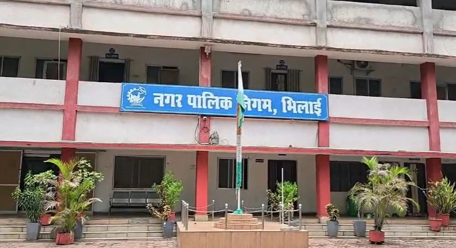 भिलाई में पेवर ब्लॉक घोटाले पर बवाल, 8 सब इंजीनियर दोषी 16 लाख की रिकवरी