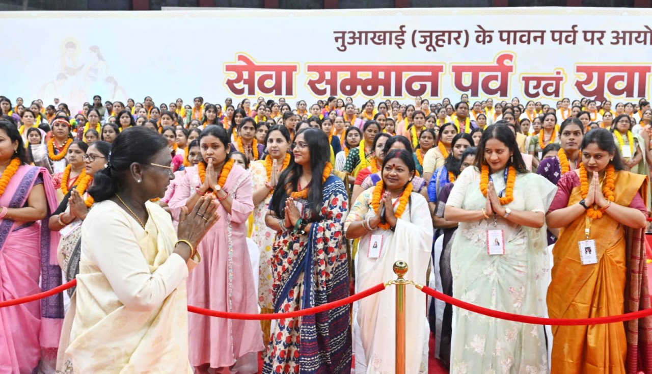 राष्ट्रपति का संदेश: बड़े सपने देखें, राष्ट्र सेवा को बनाएं सफलता का आधार