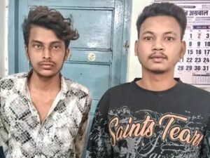 दुर्ग के बांबे आवास में युवक की हत्या से तनाव, नशे के कारोबार पर पिता ने उठाए सवाल