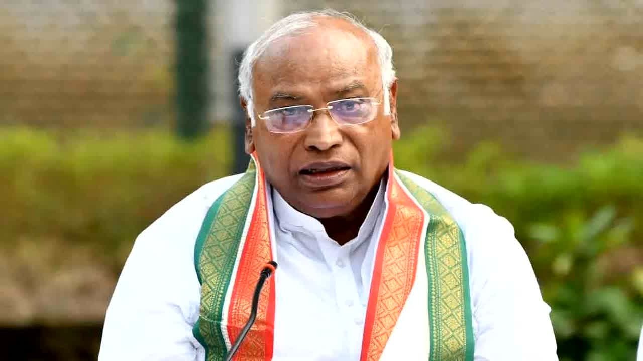 Kharge Controversy: पटना में खरगे के बयान पर सियासी घमासान, भाजपा-कांग्रेस आमने-सामने