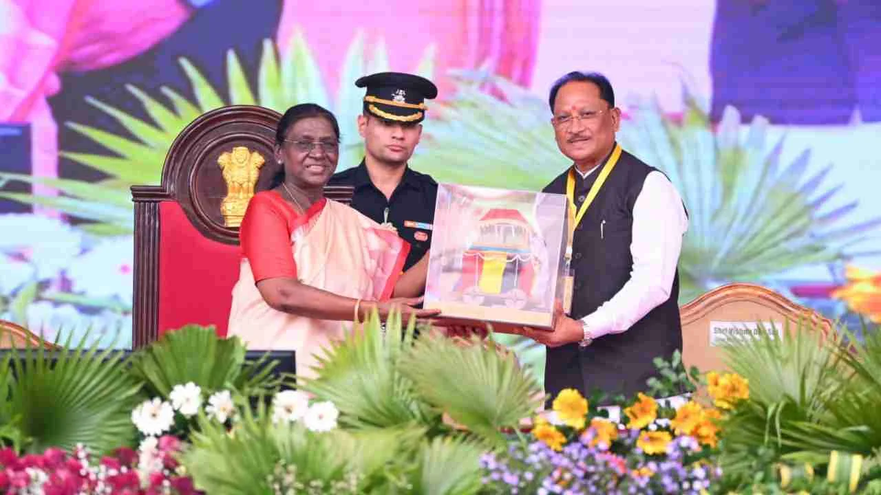 Bastar Dussehra 2026: मांझियों को ₹5,000 और चालकी को ₹3,500 मासिक मानदेय का ऐलान